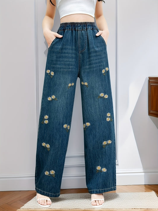Many Daisy Embroidery Straight Jeans