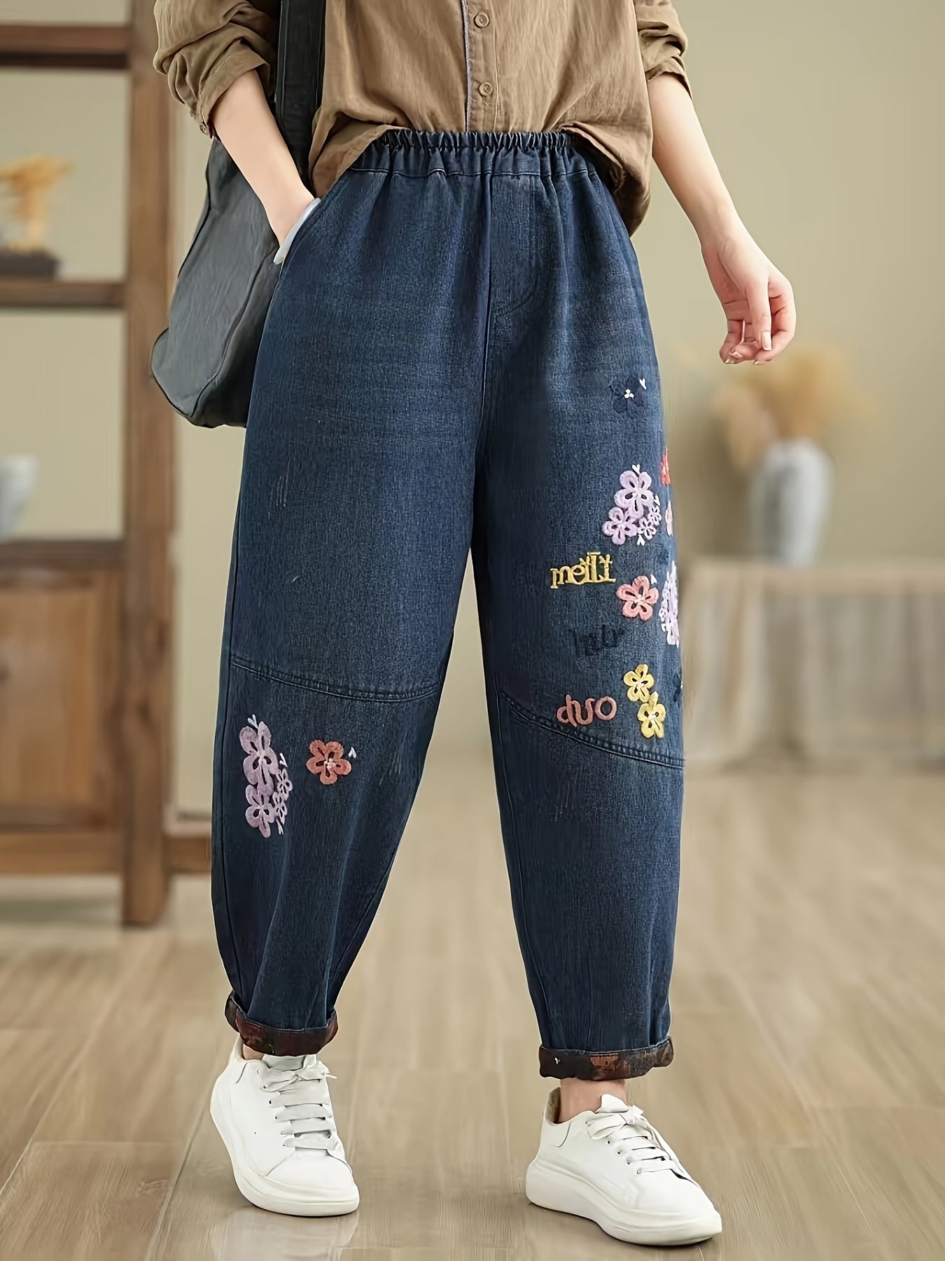Elegance Flower Embroidery Harem Pants For Women- Practical Pockets, Loose Fit, Baggy Denim, Soft Fabric, Casual Baggy Leg Pants For All Seasons