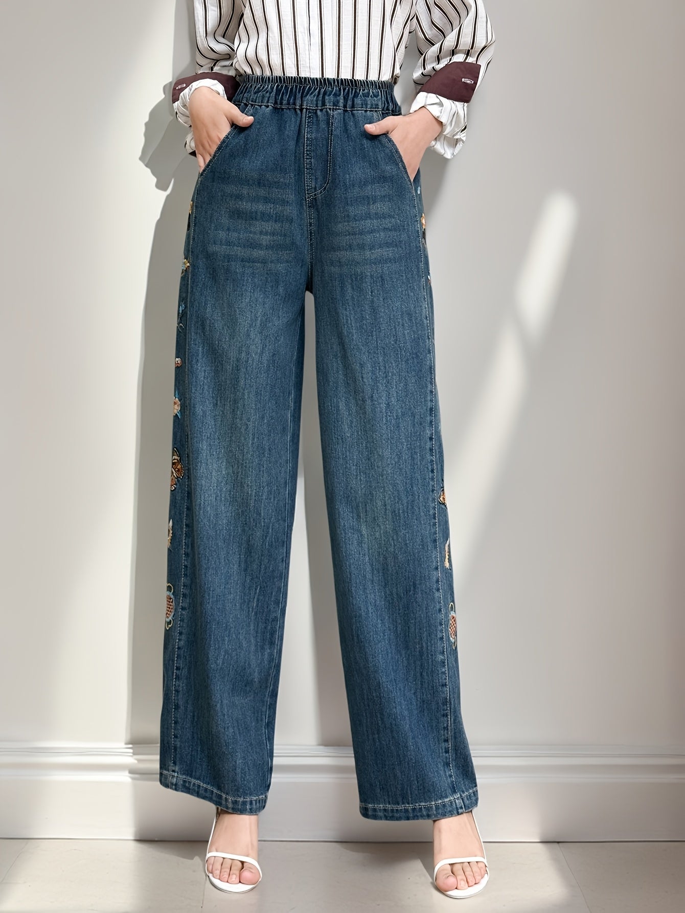 Side embroidery tassel Straight Jeans