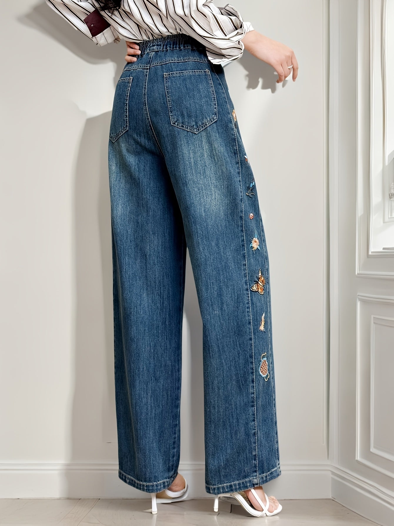 Side embroidery tassel Straight Jeans