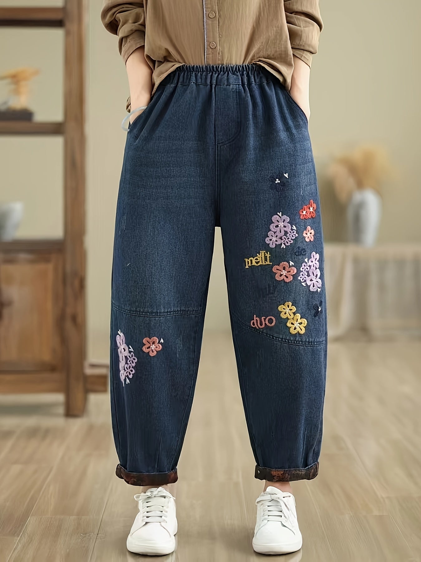 Elegance Flower Embroidery Harem Pants For Women- Practical Pockets, Loose Fit, Baggy Denim, Soft Fabric, Casual Baggy Leg Pants For All Seasons