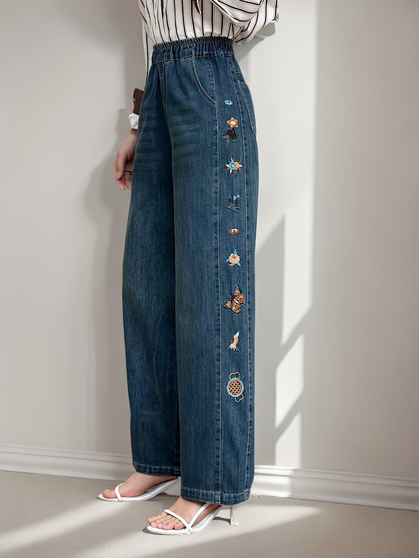 Side embroidery tassel Straight Jeans