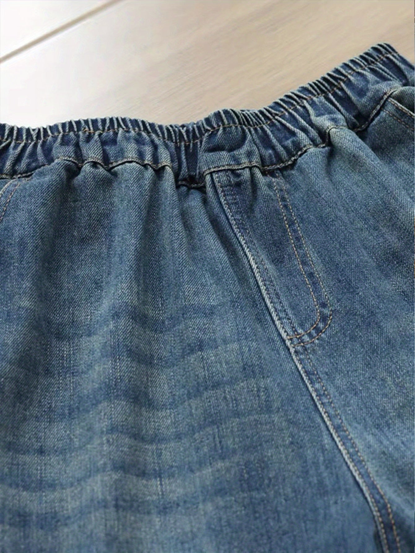 Curled Solid Color Jeans