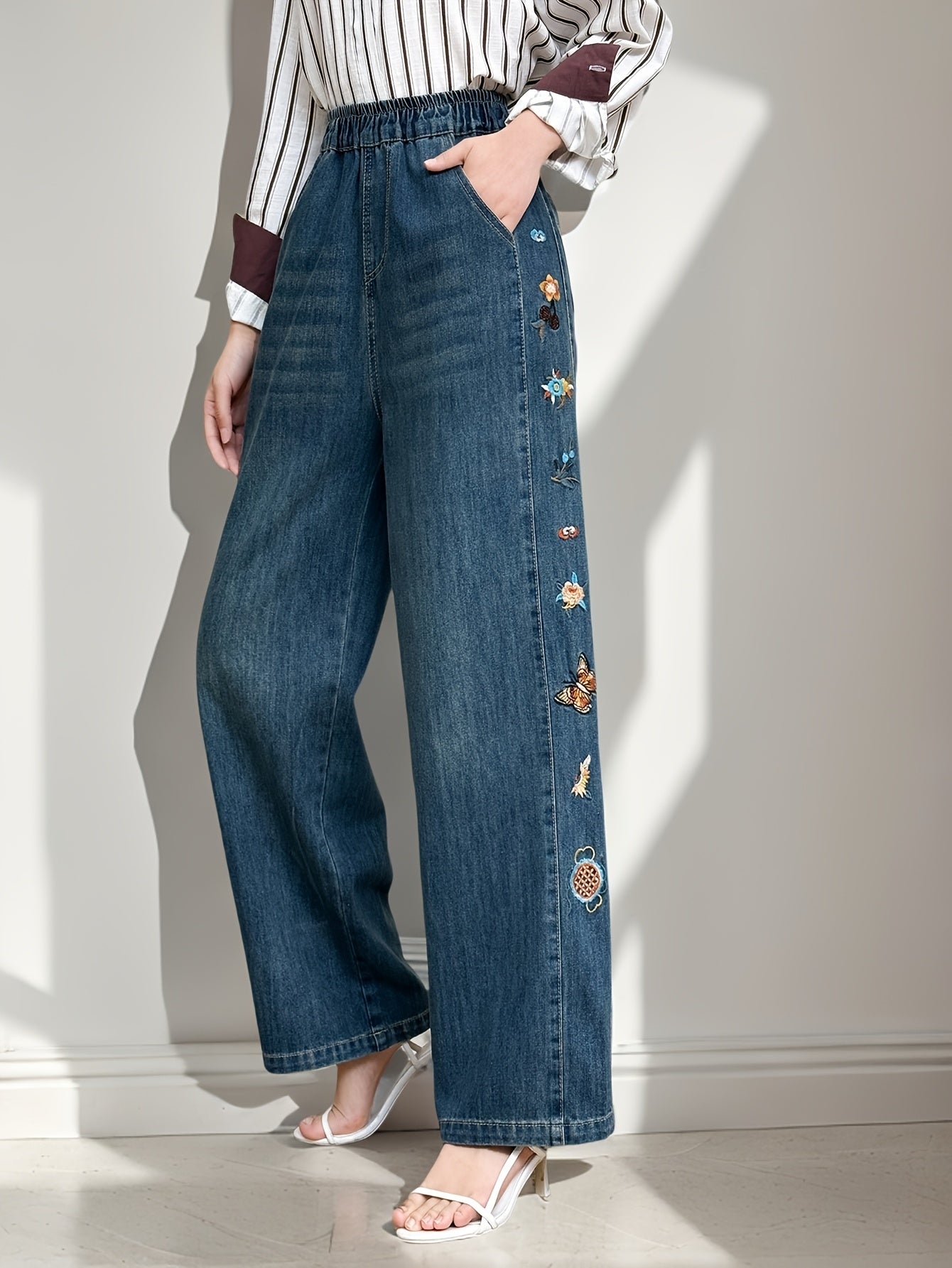 Side embroidery tassel Straight Jeans