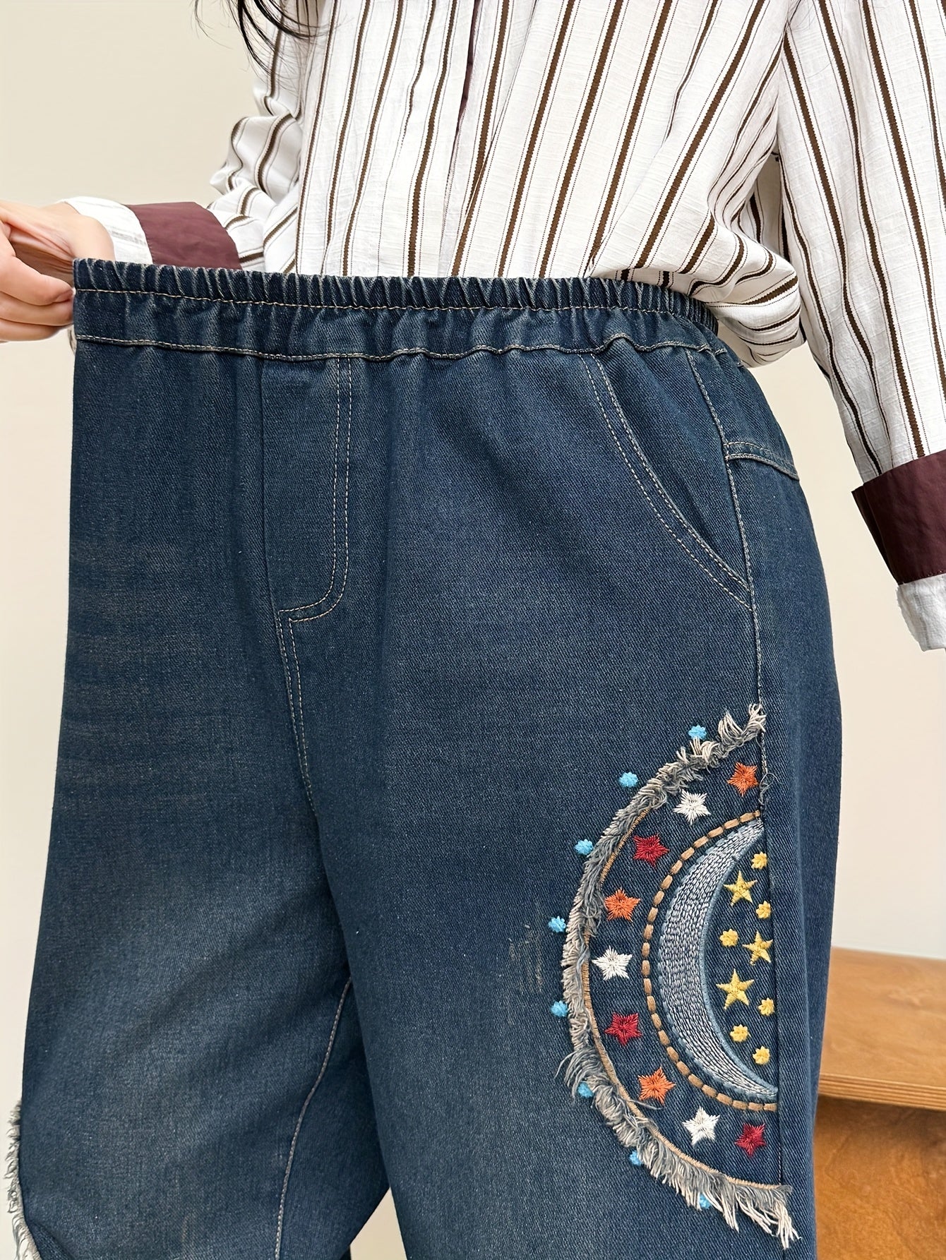 Harun pants with stars and moon